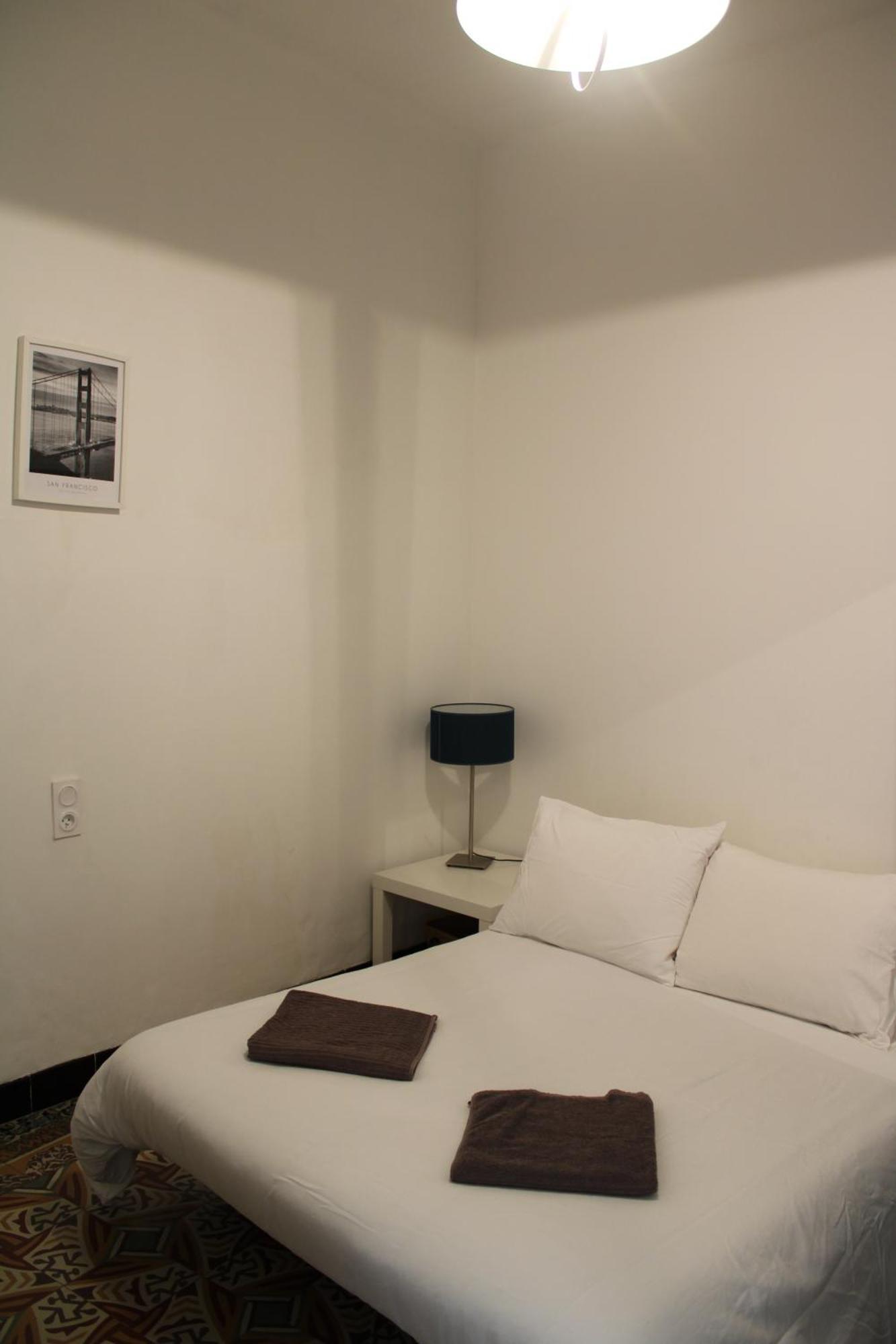 Superbe Appartement Avec Parking Sur Place Nimes Luaran gambar