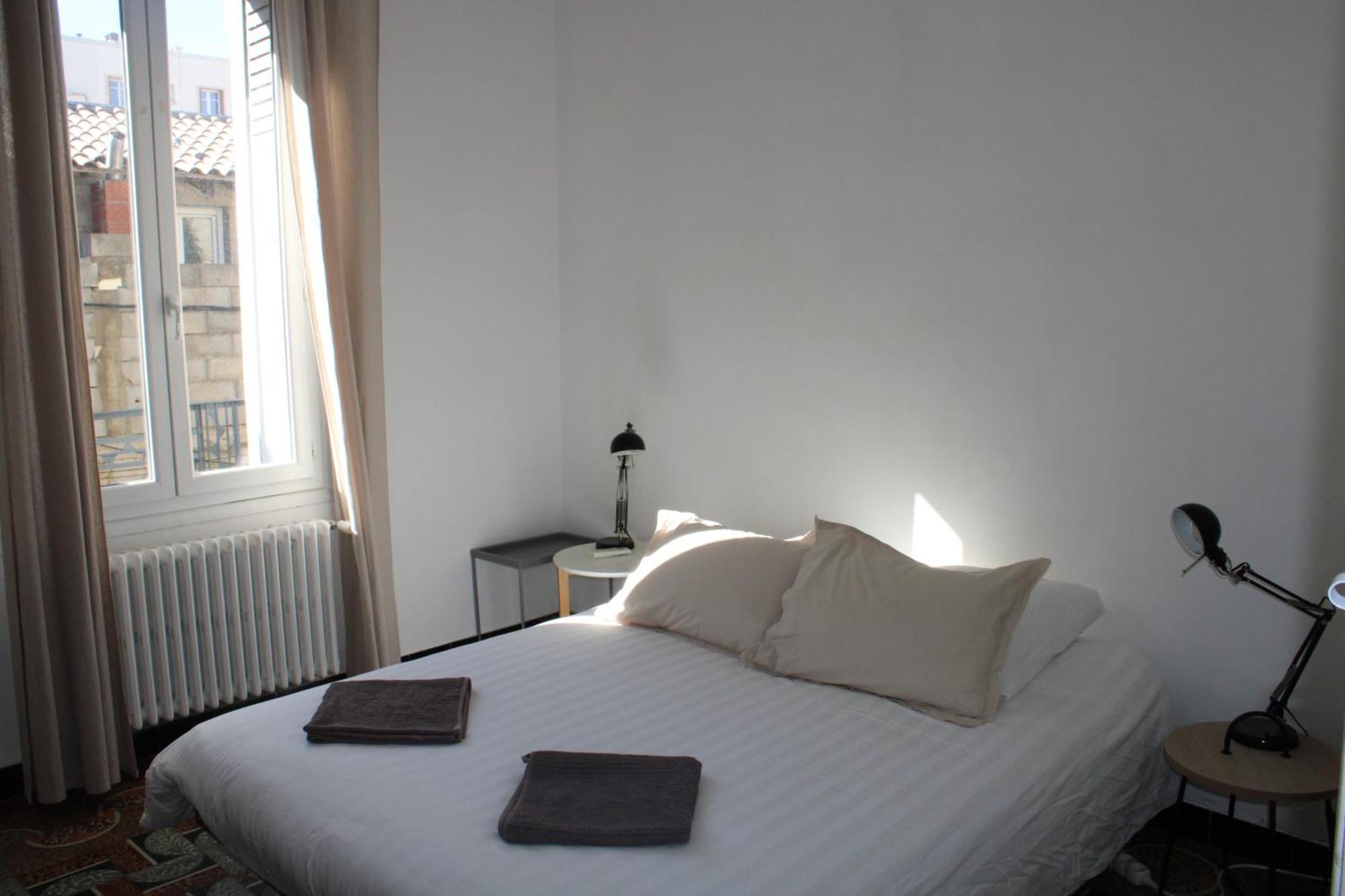 Superbe Appartement Avec Parking Sur Place Nimes Luaran gambar