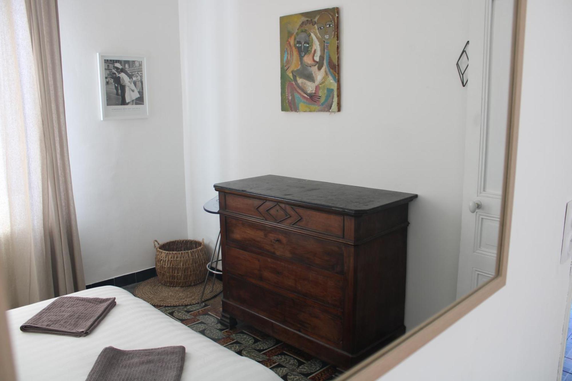 Superbe Appartement Avec Parking Sur Place Nimes Luaran gambar